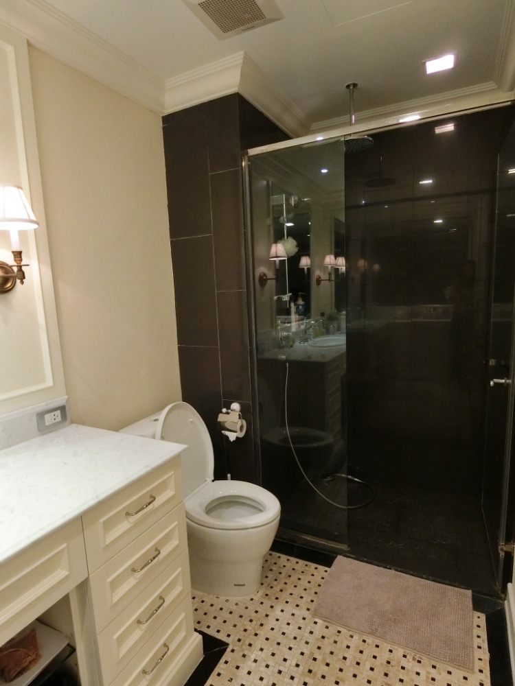 ขายคอนโดสุขุมวิท อโศก ทองหล่อ : For sale condo Via sukhumvit 31 fully furnished (S15-22200)