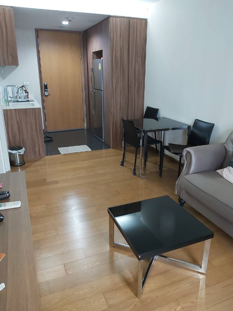 ขายคอนโดสุขุมวิท อโศก ทองหล่อ : For sale condo Via sukhumvit 31 fully furnished (S15-22174)