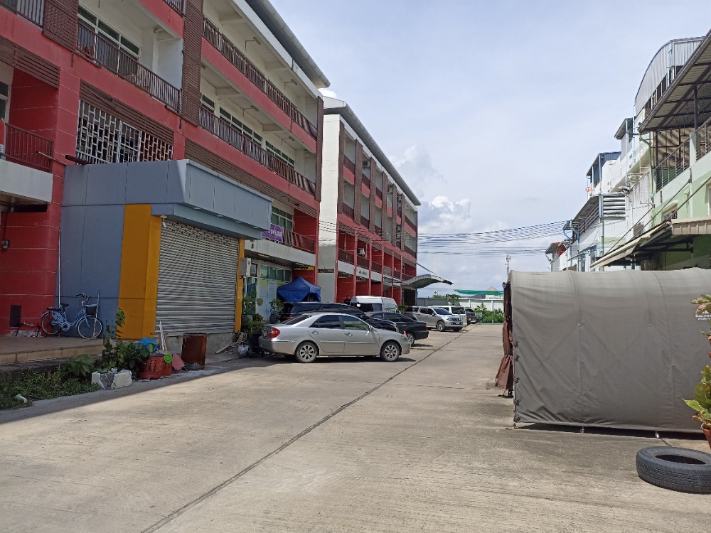 For SaleShop HouseSamut Songkhram : Commercial building, fully furnished, ready to move in @Ekachai, Samut Sakhon