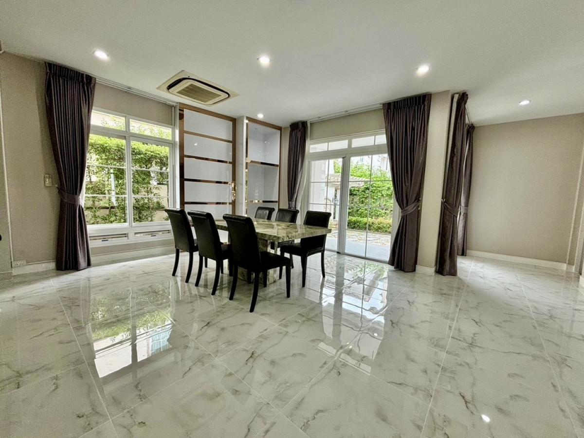 For RentHouseBangna, Bearing, Lasalle : 📢👇For rent / sale Nantawan Bangna KM 7, house in good position as infront of the garden. Near Ikea, Mega Bangna