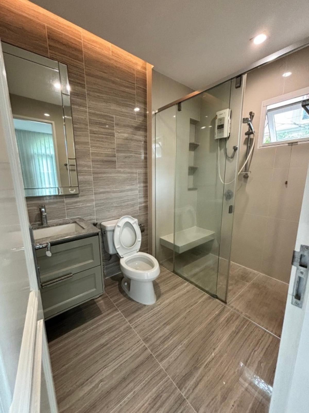 For RentHouseBangna, Bearing, Lasalle : 📢👇For rent / sale Nantawan Bangna KM 7, house in good position as infront of the garden. Near Ikea, Mega Bangna