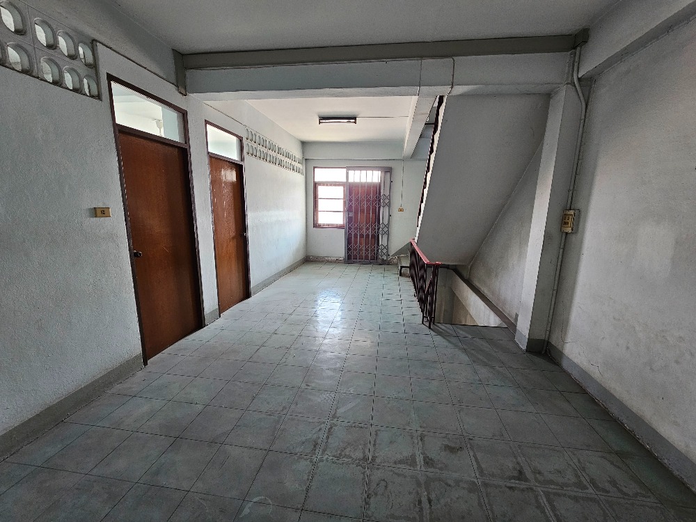 For SaleShop HouseBang kae, Phetkasem : 3-unit commercial building, Soi Petchkasem 88, 500 m. from Petchkasem Road, near Lak Song MRT Station