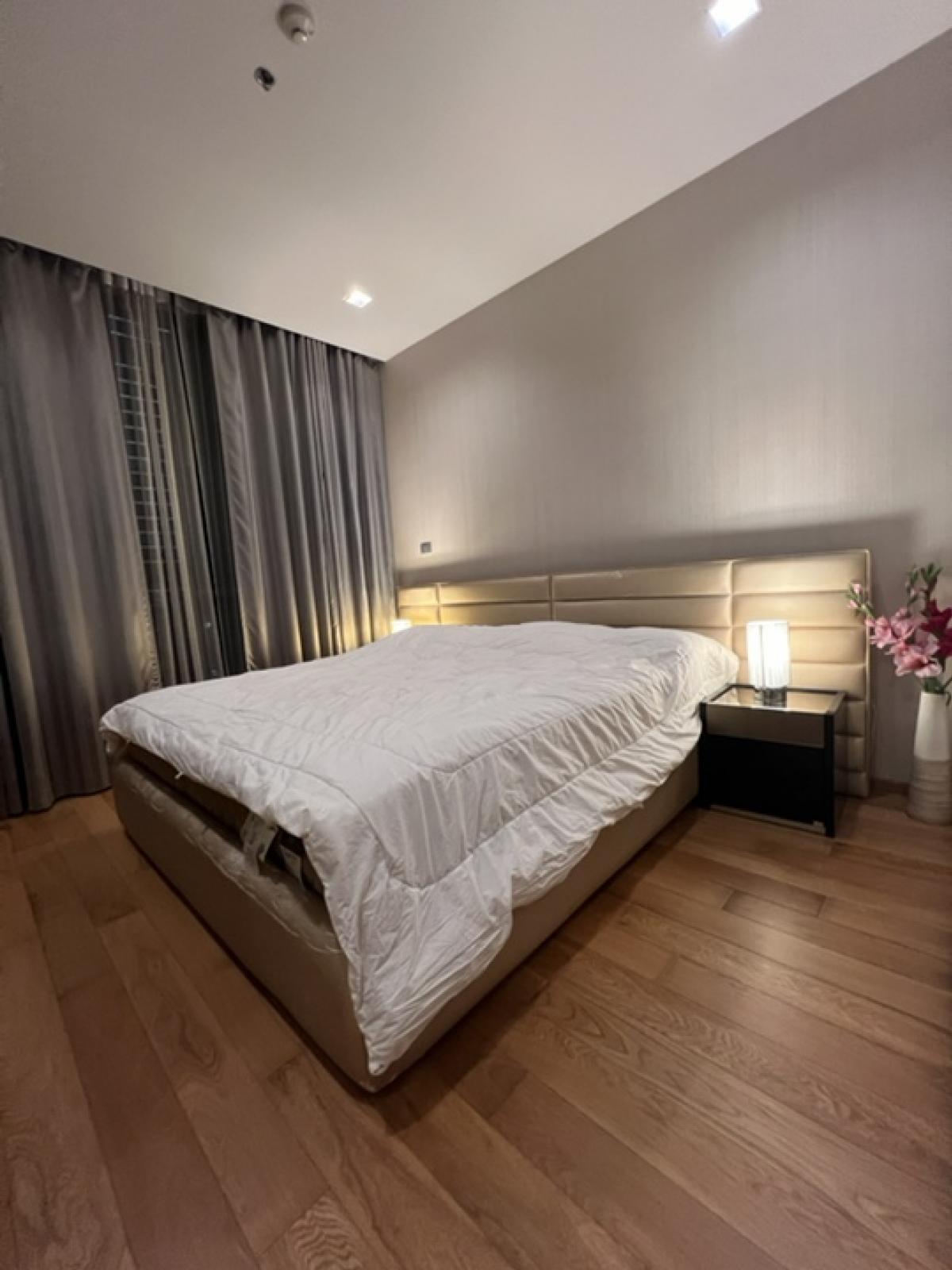 ให้เช่าคอนโดนานา : Hyde Sukhumvit 13🤍 bedroom 1 bathroom🧊53 sqmFloor 8th🤍 SUPER BIG BEDROOM ✨
