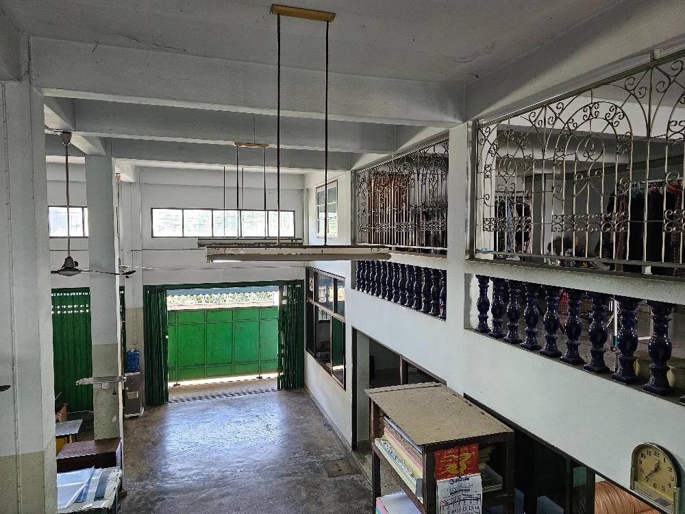 For SaleShop HouseBang kae, Phetkasem : 3-unit commercial building, Soi Petchkasem 88, 500 m. from Petchkasem Road, near Lak Song MRT Station