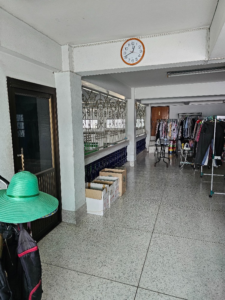For SaleShop HouseBang kae, Phetkasem : 3-unit commercial building, Soi Petchkasem 88, 500 m. from Petchkasem Road, near Lak Song MRT Station