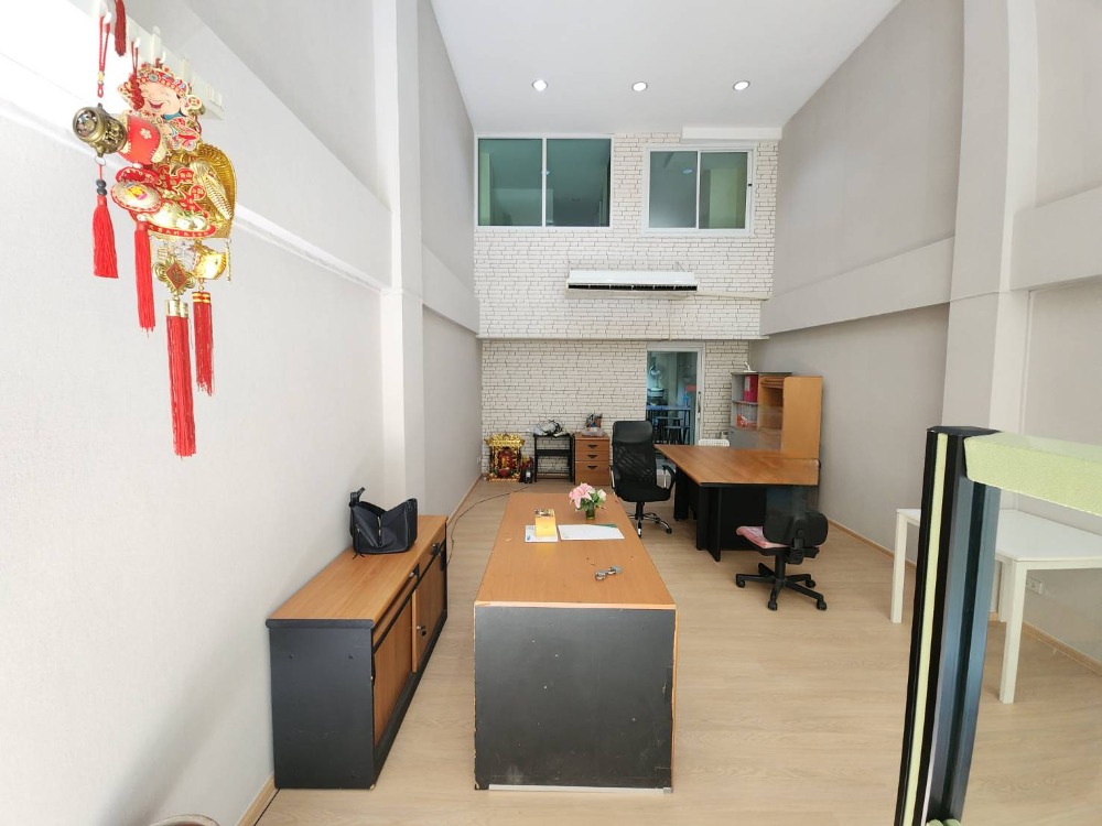 ขายอาคารพาณิชย์บางนา แบริ่ง ลาซาล : ขายอาคารพาณิชย์ โซนศรีนครินทร์ ใกล้ ใกล้รถไฟฟ้า ศรีลาซาล 3 นาที