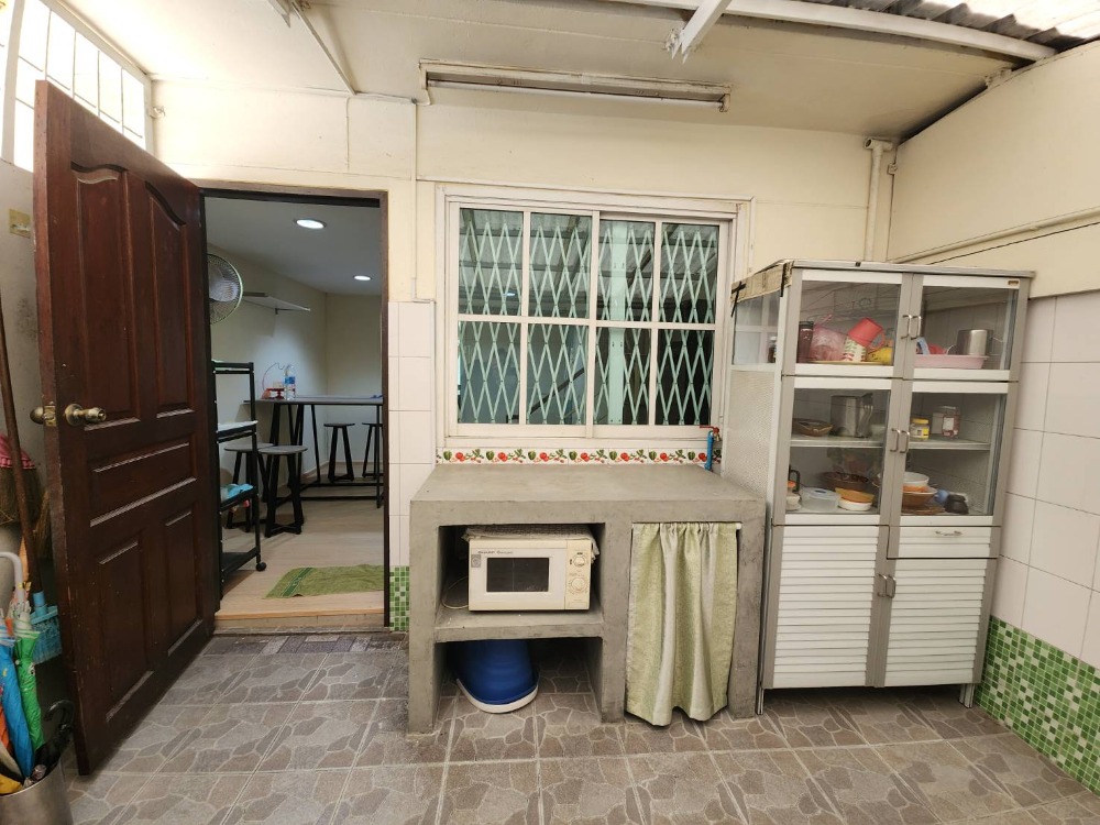 ขายอาคารพาณิชย์บางนา แบริ่ง ลาซาล : ขายอาคารพาณิชย์ โซนศรีนครินทร์ ใกล้ ใกล้รถไฟฟ้า ศรีลาซาล 3 นาที