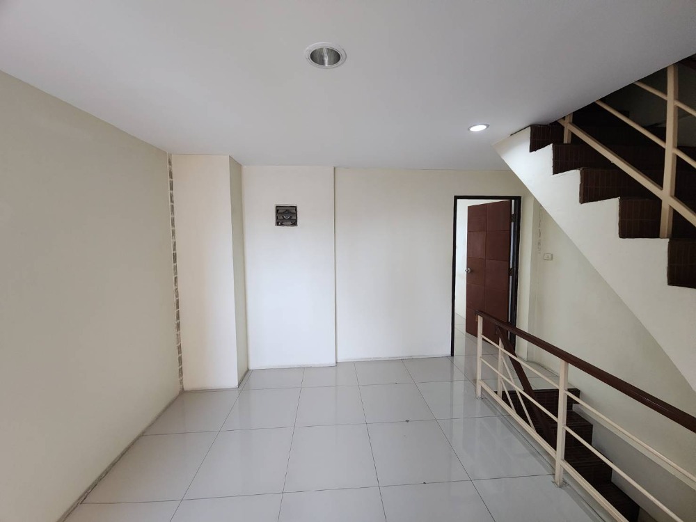 ขายอาคารพาณิชย์บางนา แบริ่ง ลาซาล : ขายอาคารพาณิชย์ โซนศรีนครินทร์ ใกล้ ใกล้รถไฟฟ้า ศรีลาซาล 3 นาที