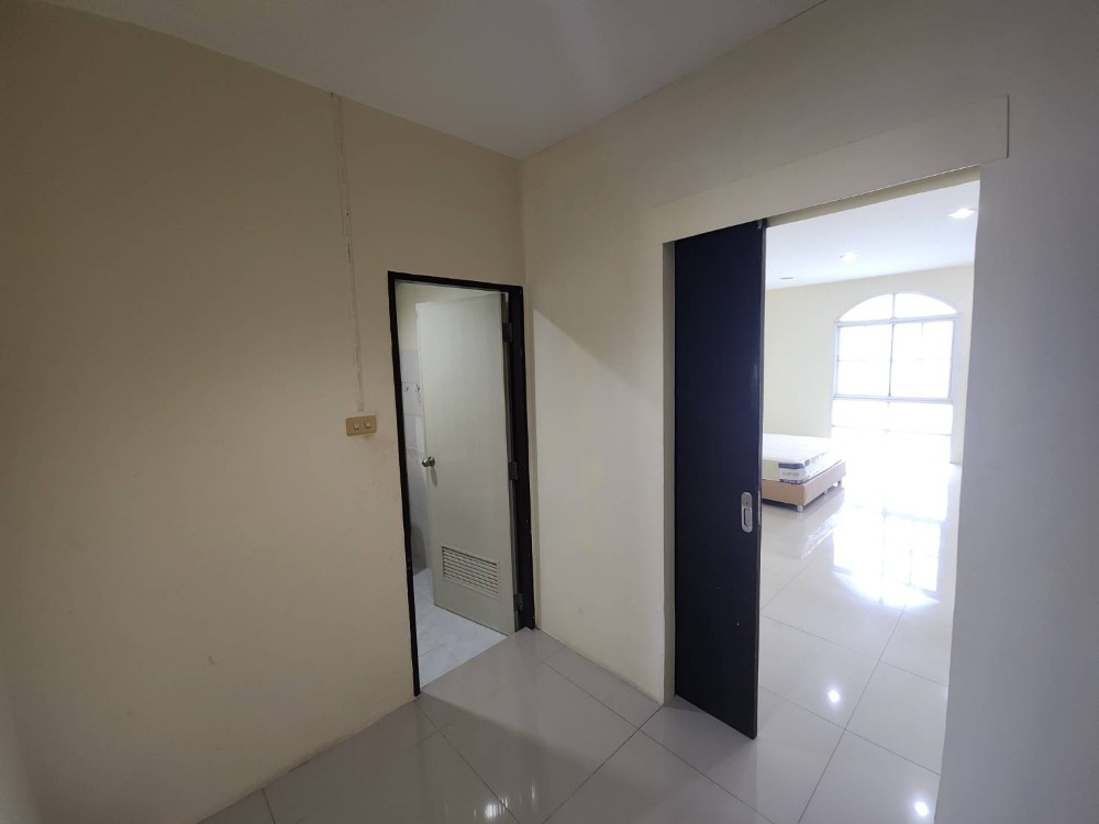 ขายอาคารพาณิชย์บางนา แบริ่ง ลาซาล : ขายอาคารพาณิชย์ โซนศรีนครินทร์ ใกล้ ใกล้รถไฟฟ้า ศรีลาซาล 3 นาที