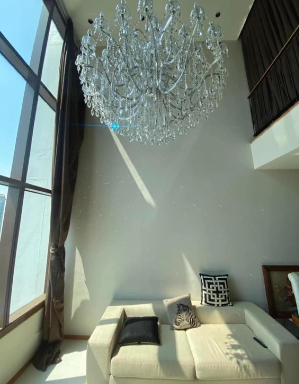 For SaleCondoSukhumvit, Asoke, Thonglor : 📢👇Duplex 1 bed,  big size, in Em district area, fully furnished, ready to move in