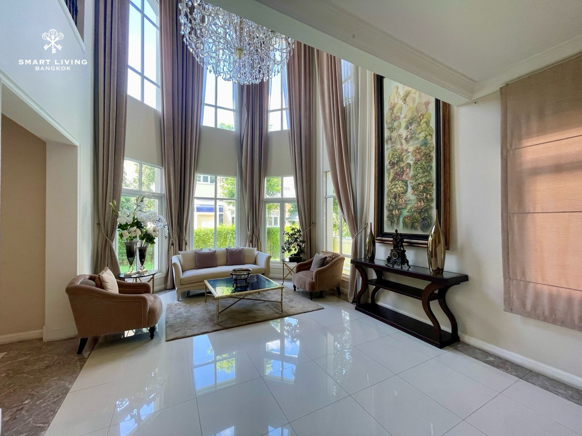 ขายบ้านเกษตร นวมินทร์ ลาดปลาเค้า : บ้านเดี่ยวหรูหลังใหญ่ในหมู่บ้านเดอะ รอยัล เรสซิเดนซ์ ทำเลเกษตร–นวมินทร์ ติดวิลล่า มาร์เก็ต