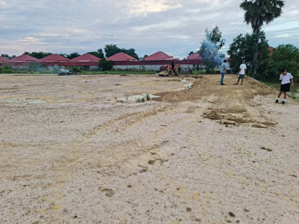 For SaleLandCha-am Phetchaburi : Beautiful land for sale in Ban Mo Subdistrict, Phetchaburi Province N.1326