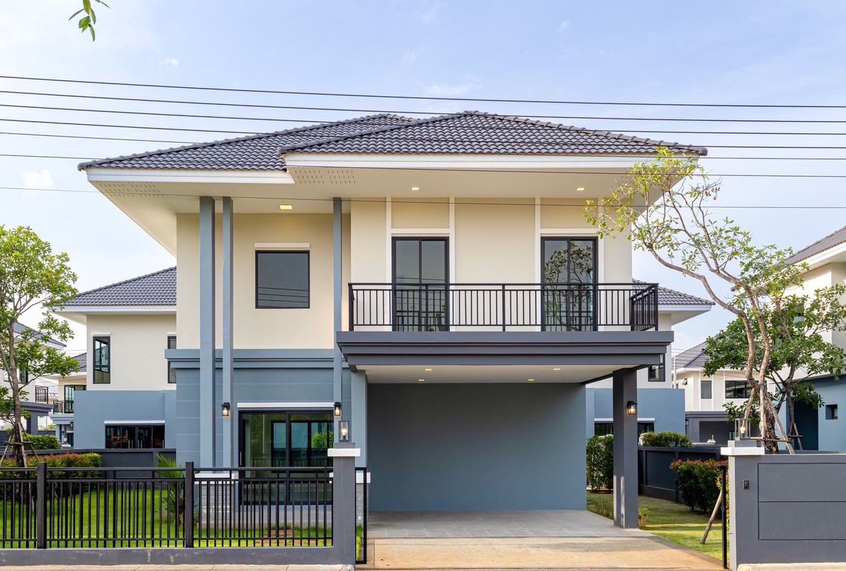 For SaleHouseChiang Mai : House for sale in a new project, on a main road, close to the city, convenient travel, Chiang Mai View project