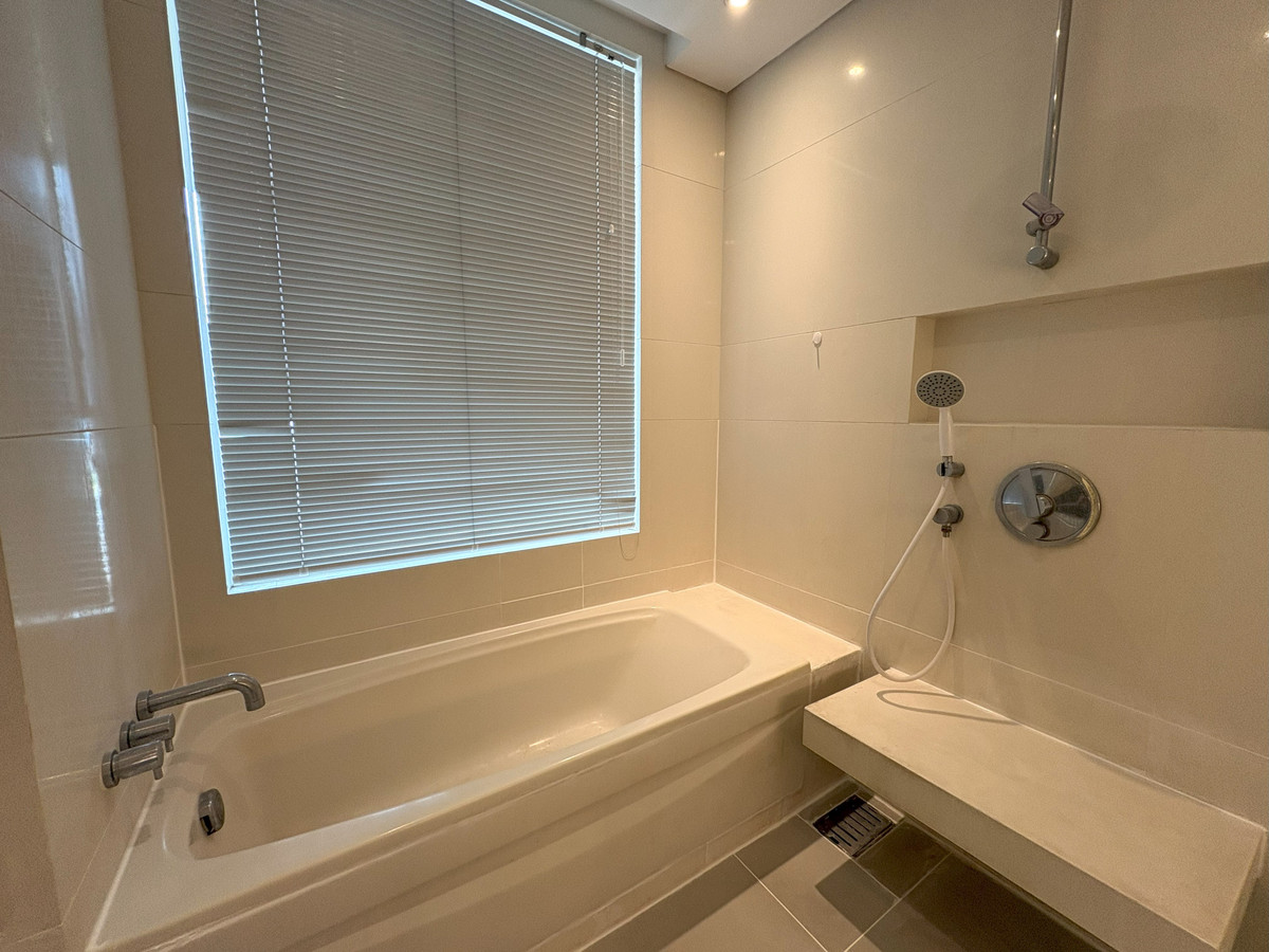 ขายคอนโดสุขุมวิท อโศก ทองหล่อ : For Sale : Aequa Sukhumvit49 1BB ถูกสุดในตึก 56.57 sqm 8.8 MB Call: 0635925888