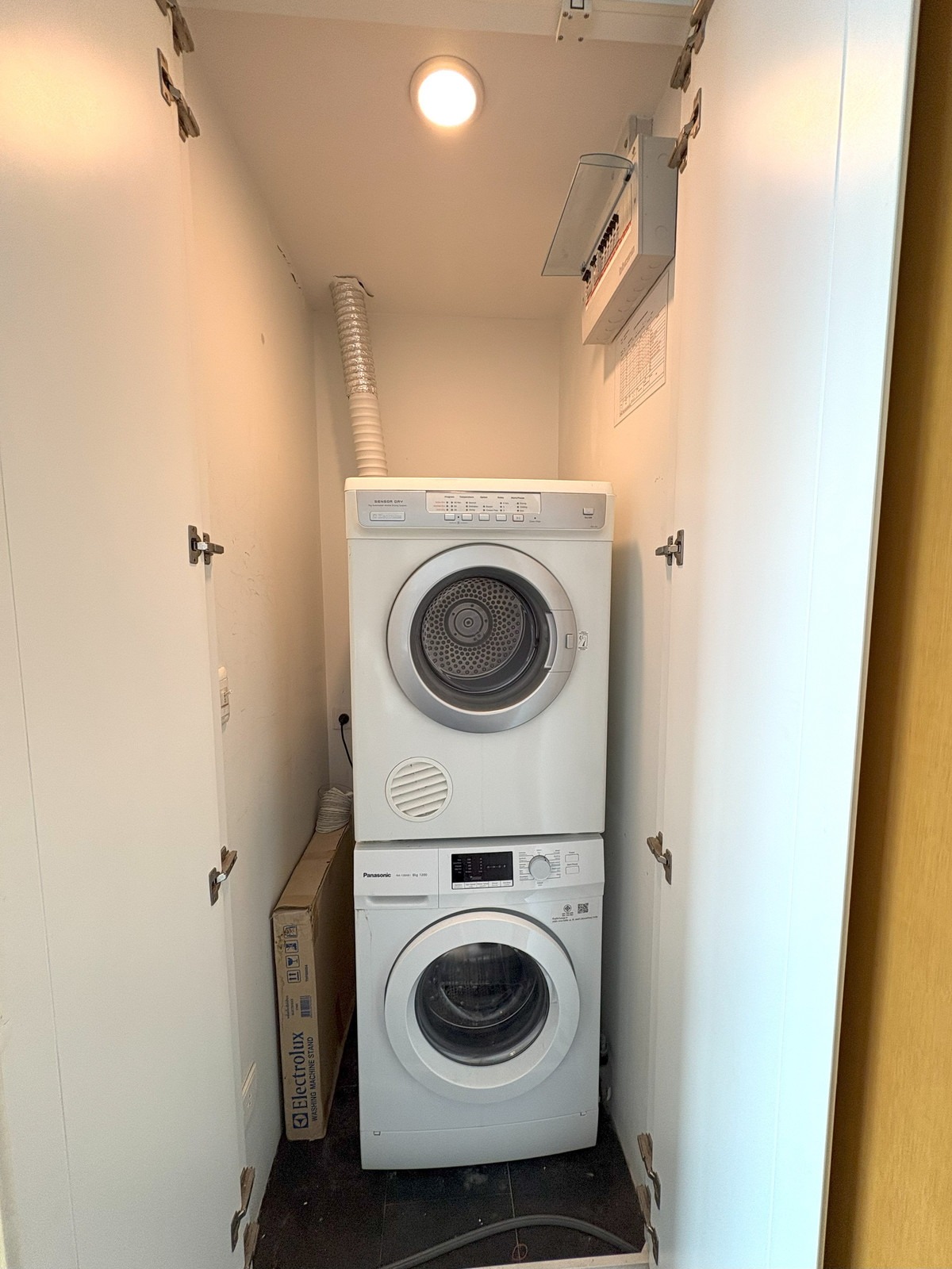 ขายคอนโดสุขุมวิท อโศก ทองหล่อ : For Sale : Aequa Sukhumvit49 1BB ถูกสุดในตึก 56.57 sqm 8.8 MB Call: 0635925888