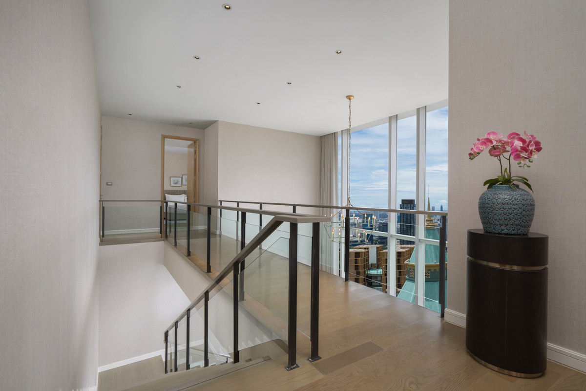 For RentCondoWitthayu, Chidlom, Langsuan, Ploenchit : 🌟✨For rent the best Penthouse in city 3 beds duplex with luxury furniture and superb panorama view, near Central World ready to move in.