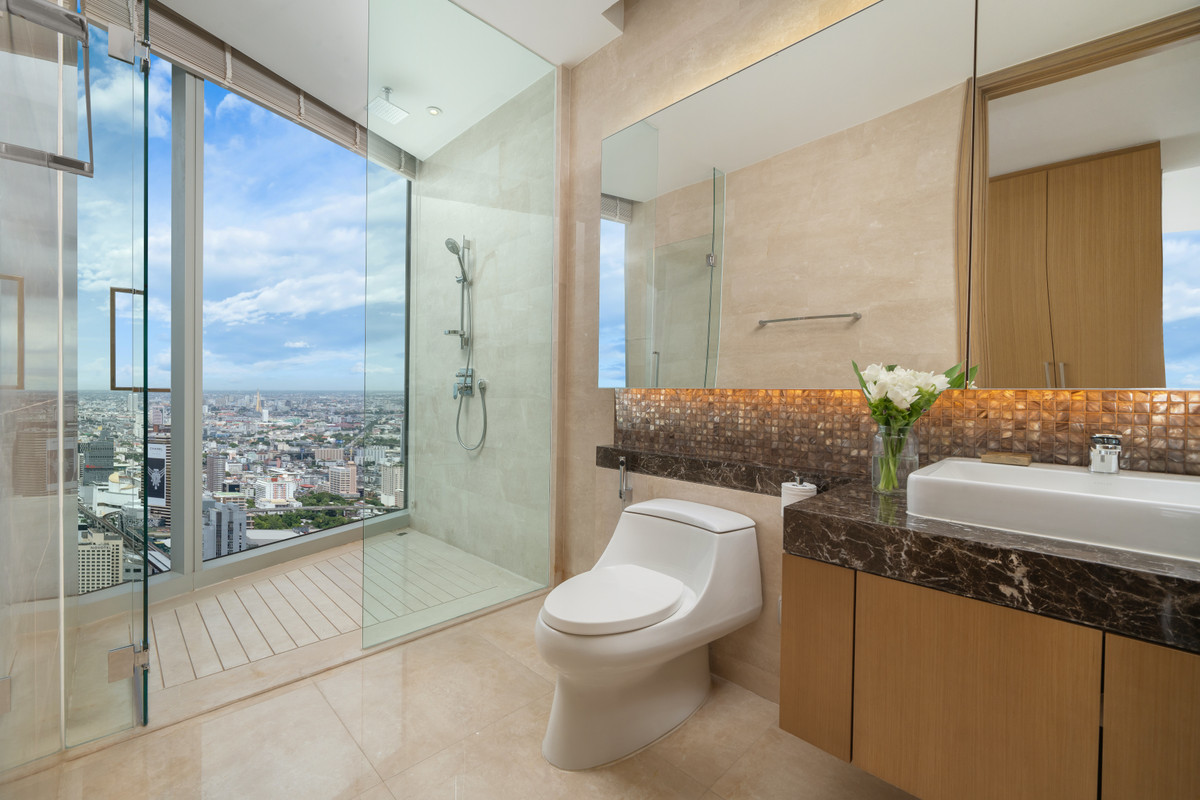 For RentCondoWitthayu, Chidlom, Langsuan, Ploenchit : 🌟✨For rent the best Penthouse in city 3 beds duplex with luxury furniture and superb panorama view, near Central World ready to move in.