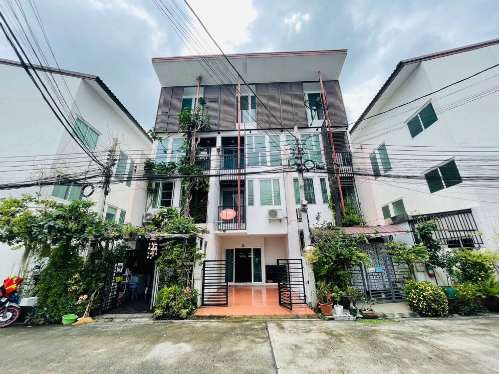 For SaleTownhomeChaengwatana, Muangthong : 3-storey townhouse, 20 square wah, The Attic project, near Central Chaengwattana, Pak Kret District, Nonthaburi Province