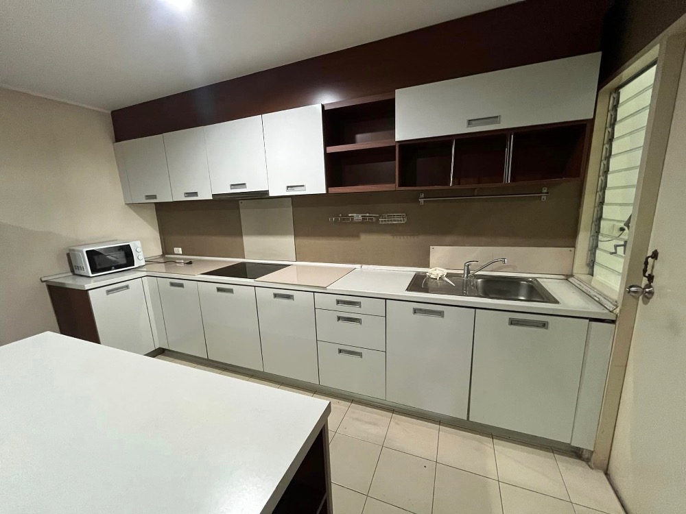 ให้เช่าคอนโดสาทร นราธิวาส : คอนโดให้เช่า 2 ห้องนอน 2 ห้องน้ำ 1 ห้องเก็บของ เบ็ลพาร์ค ซอยนราธิวาส 24 - สาทร ใกล้เซ็นทรัล พระราม 3