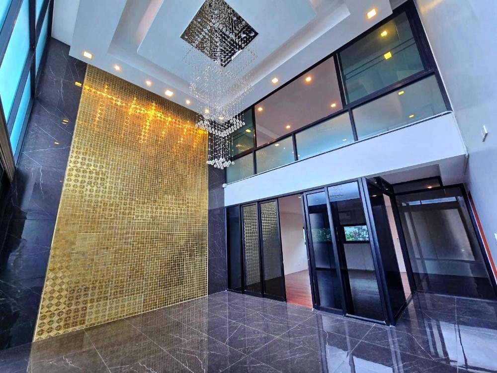 For RentHome OfficeRatchadapisek, Huaikwang, Suttisan : HK0180😊😍 For RENT, SELL For rent, sell Home Office 4 floors🚪7 bedrooms🚄near MRT Cultural Center🔔House area: 67.00 sq.wa🔔Usable area: 510.00 sq.m.💲Rent: 170,000฿📞O99-5919653,O65-9423251✅LineID:@sureresidenc