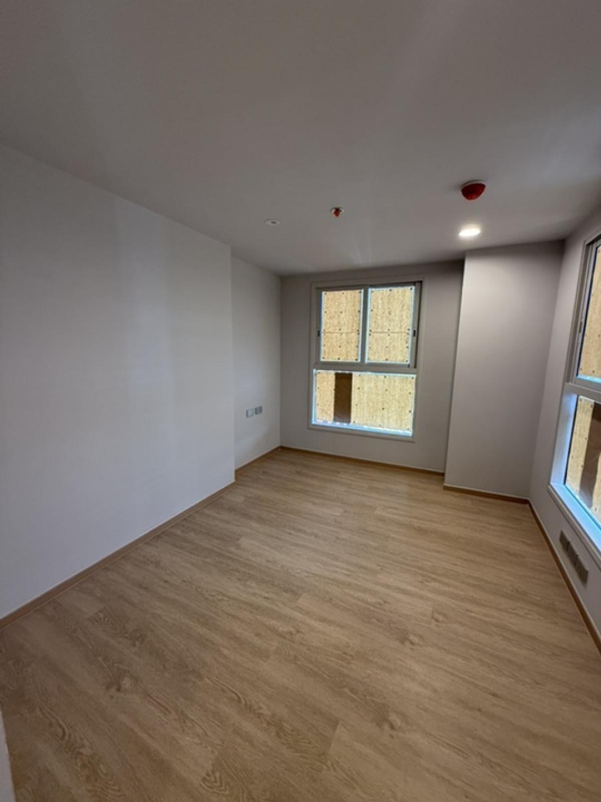 ขายดาวน์คอนโดสยาม จุฬา สามย่าน : ขายด่วน ๆๆ 🔥 ราคาดีที่สุด สองห้องนอน สองห้องน้ำ ได้ที่จอดสองคัน ราคาดีมาก 13.990 ล้านบาท