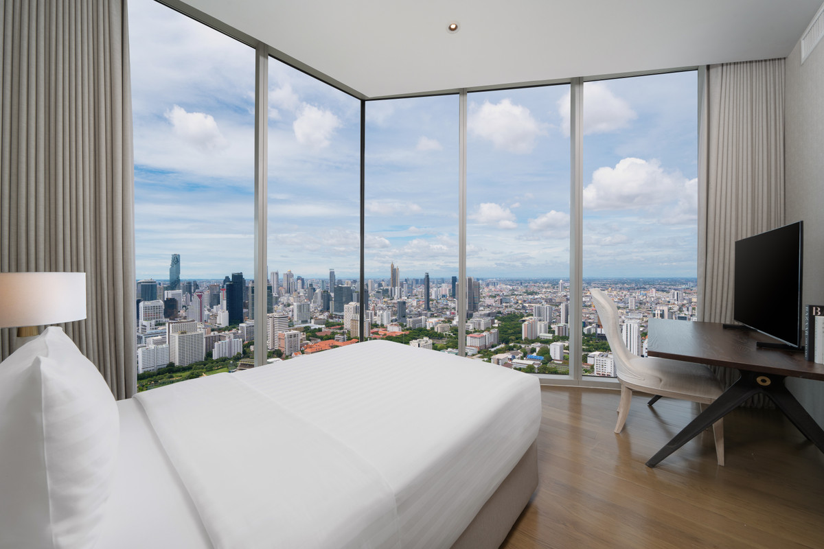 For RentCondoWitthayu, Chidlom, Langsuan, Ploenchit : 🌟✨For rent the best Penthouse in city 3 beds duplex with luxury furniture and superb panorama view, near Central World ready to move in.