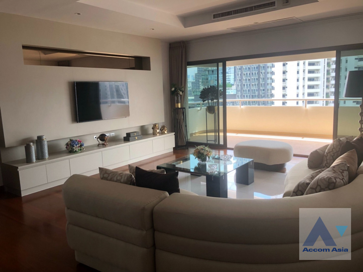 🔼AccomA🔽Fully Furnished, Big Balcony 3 Bedrooms Condominium for Rent in Sukhumvit, Bangkok near BTS Nana at Tower Park (AA25398) Loading...