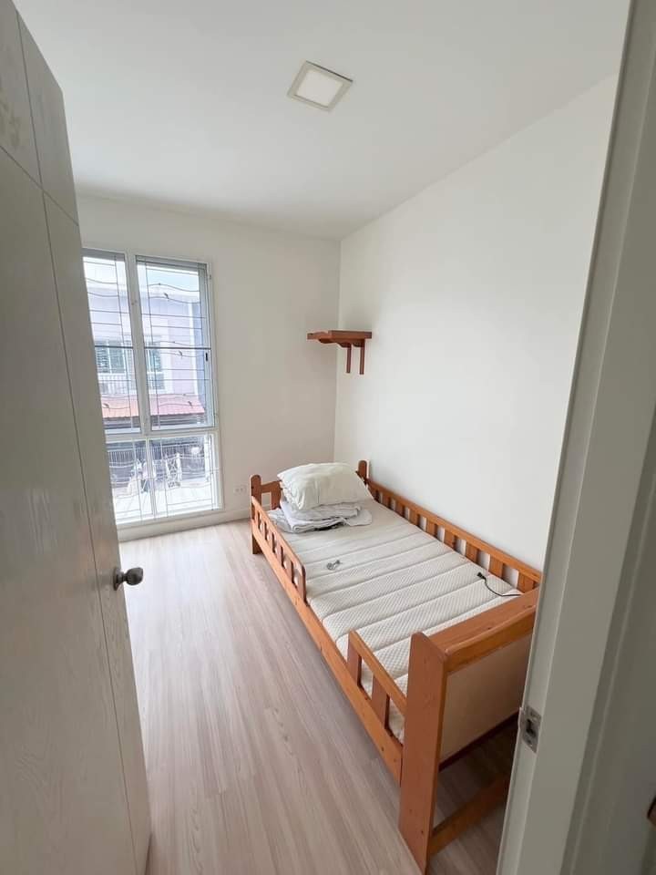 For SaleTownhomeNawamin, Ramindra : S-TBVSR101 Townhouse for sale, Blessville Village, Soi Ram Intra 117, size 19.30 sq m., 2 floors, usable area 76 sq m., 3 bedrooms, 2 bathrooms, 2.5 million, 064-959-8900