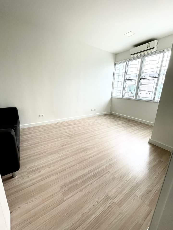 For SaleTownhomeNawamin, Ramindra : S-TBVSR101 Townhouse for sale, Blessville Village, Soi Ram Intra 117, size 19.30 sq m., 2 floors, usable area 76 sq m., 3 bedrooms, 2 bathrooms, 2.5 million, 064-959-8900