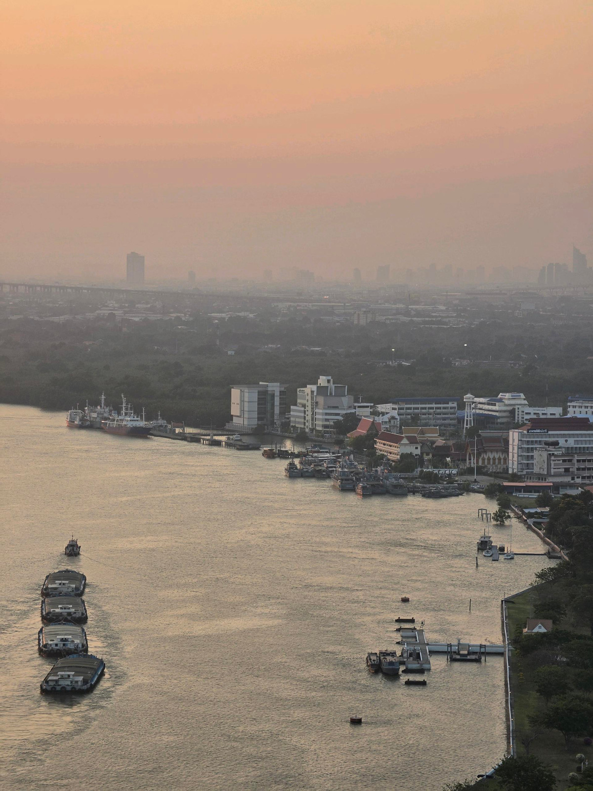 ขายคอนโดสมุทรปราการ สำโรง : 🔥🔥ขายห้องตกแต่งใหม่ พื้นใหม่ ฟรีเครื่องใช้ไฟฟ้าใหม่ 🥰🥰🥰 คอนโด Knightsbridge Sky River Ocean BTS ปากน้ำ / โรงเรียนนายเรือ นัดชม 065-451-9256 ❤️❤️❤️