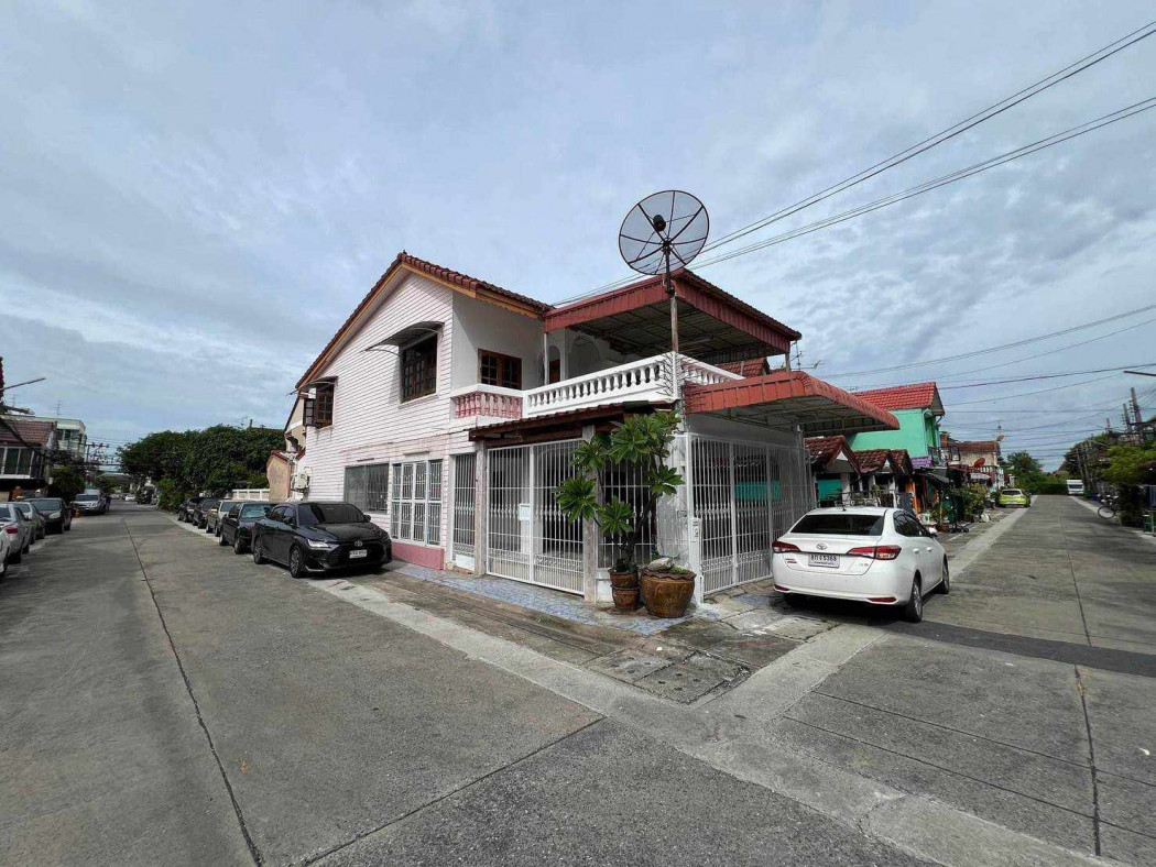 ขายทาวน์โฮมนนทบุรี บางใหญ่ บางบัวทอง : ขาย บ้าน หมู่บ้านธนากรวิลล่า 2 วัดชลอ บางกรวย นนทบุรี เนื้อที่ 30 ตร.ว. พื้นที่ใช้สอย 150 ตร.ม. 3 ห้องนอน 2 ห้องน้ำ หลังมุม