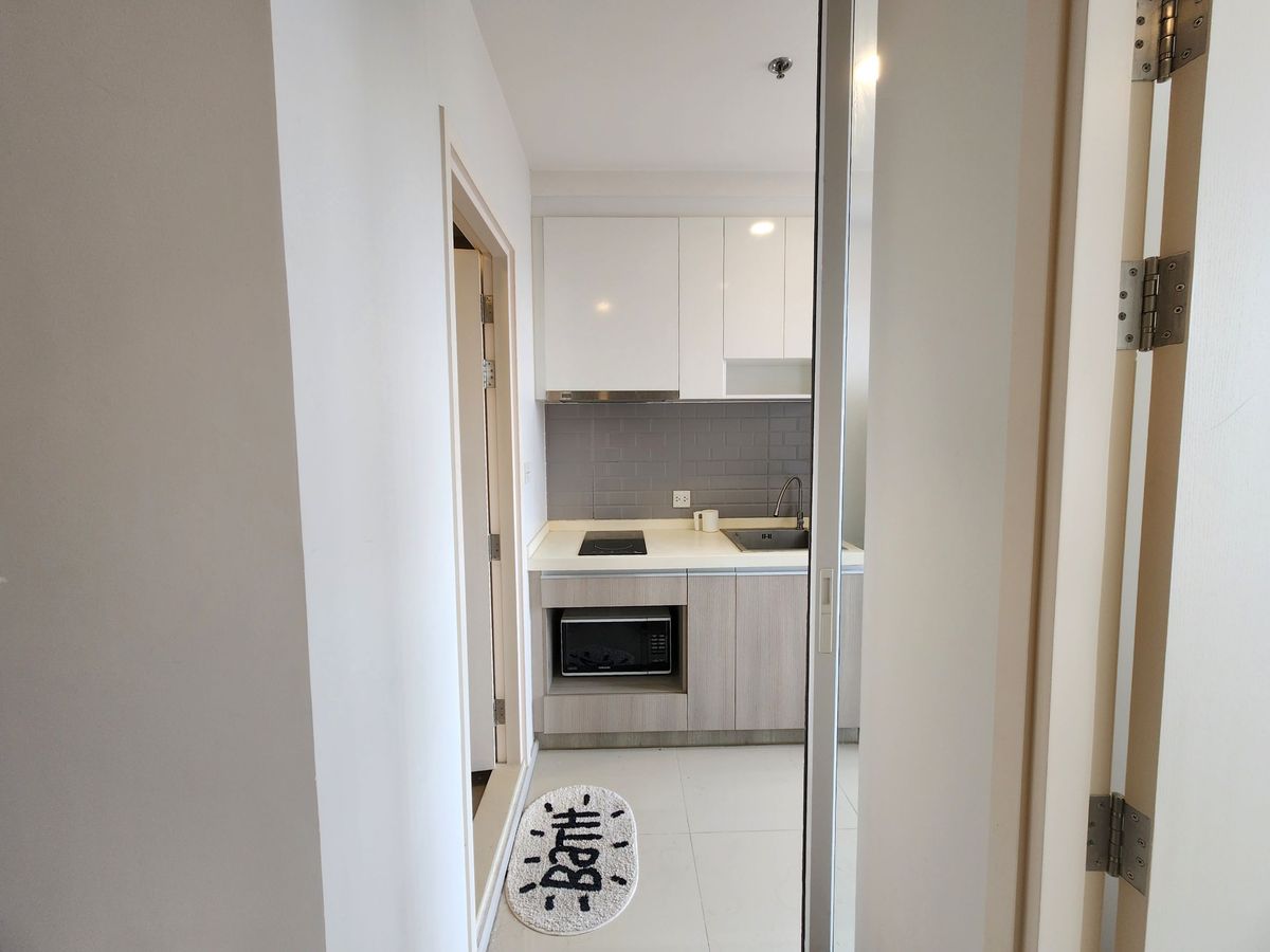 ให้เช่าคอนโดปิ่นเกล้า จรัญสนิทวงศ์ : สถานะตามภาพปก **ห้องว่างครับผม มีเครื่องซักผ้า ราคาคุยได้**ให้เช่า คอนโด The Tree Charan 30 ห้องสวย สะอาด หิ้วกระเป๋าใบเดียวเข้าอยู่ได้เลย 494.27