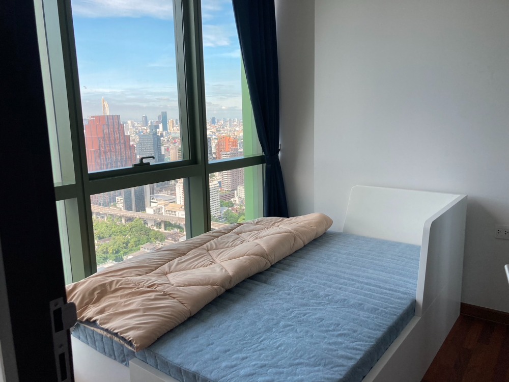 For RentCondoRatchathewi,Phayathai : Wish Signature Midtown Siam, beautiful room on high floor, beautiful view, not blocked, rent only 22,000 per month.