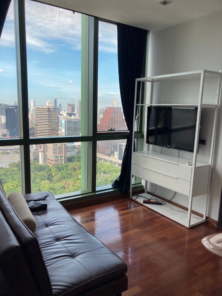 For RentCondoRatchathewi,Phayathai : Wish Signature Midtown Siam, beautiful room on high floor, beautiful view, not blocked, rent only 22,000 per month.