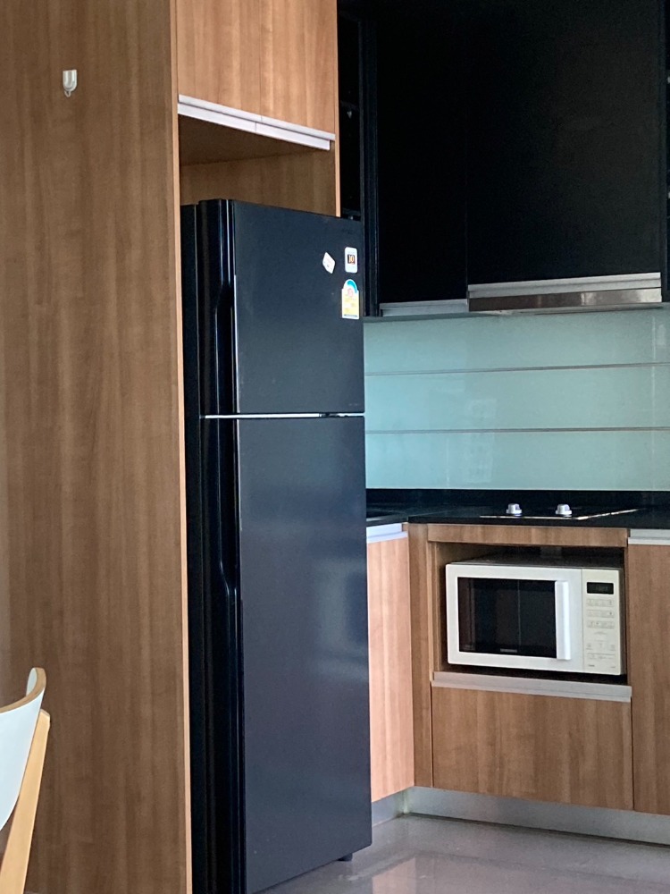 For RentCondoRatchathewi,Phayathai : Wish Signature Midtown Siam, beautiful room on high floor, beautiful view, not blocked, rent only 22,000 per month.