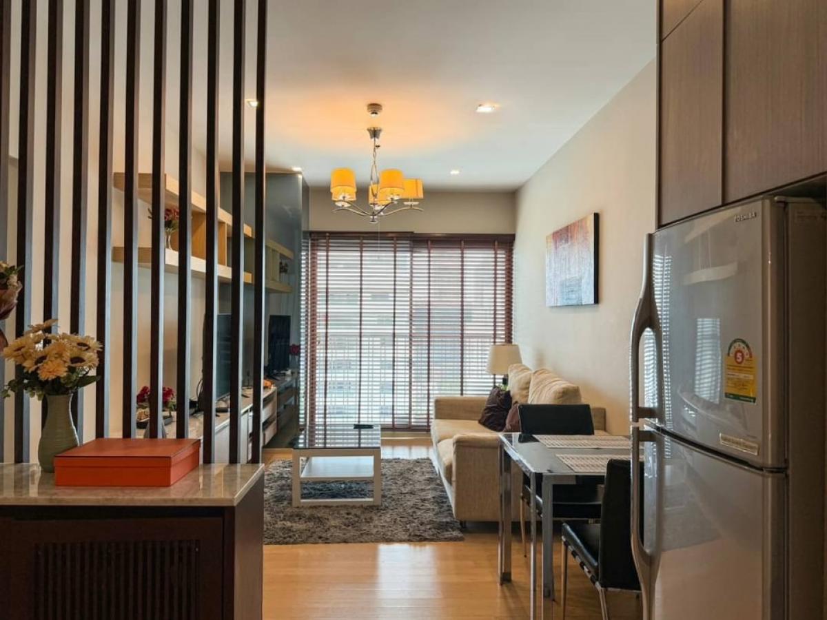 For SaleCondoSukhumvit, Asoke, Thonglor : ♦ Nice Decoration ♦ 15+ Floor 47.70 sq.m. | 1 bedroom, 1 bathroom | Fully furnished, ready to move in | Near BTS Phrom Phong 180 m., Emporium 350 m., EmQuartier 500 m.