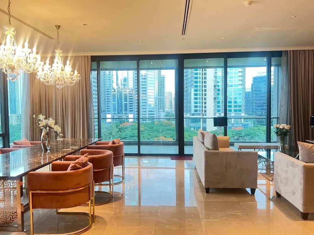 ให้เช่าคอนโดวิทยุ ชิดลม หลังสวน : ● Rare unit ● ชั้น 05+ 223.00 ตร.ม. | 2 ห้องนอน ตกแต่งครบ  | คอนโดใกล้ สวนลุมพินี 2 นาที, centralwOrld 4 นาที, Central Embassy 4 นาที
