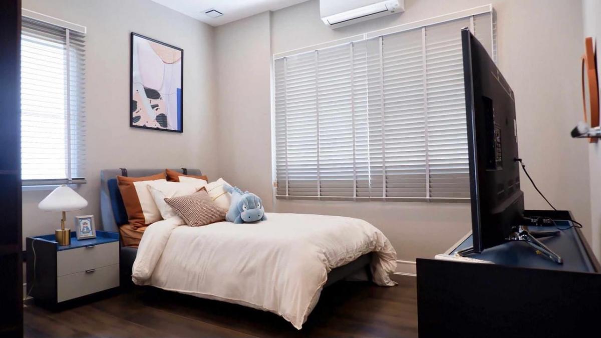 ให้เช่าบ้านวิภาวดี ดอนเมือง หลักสี่ : 📢👇Luxury house at Nantawan Ramindra - Phahonyothin 50 for sale with good Feng Shui, facing south, designed in a Tuscany style uniquely distinctive, giving the feeling of a home in the European region of Italy. Convenient location, close to the expressway,