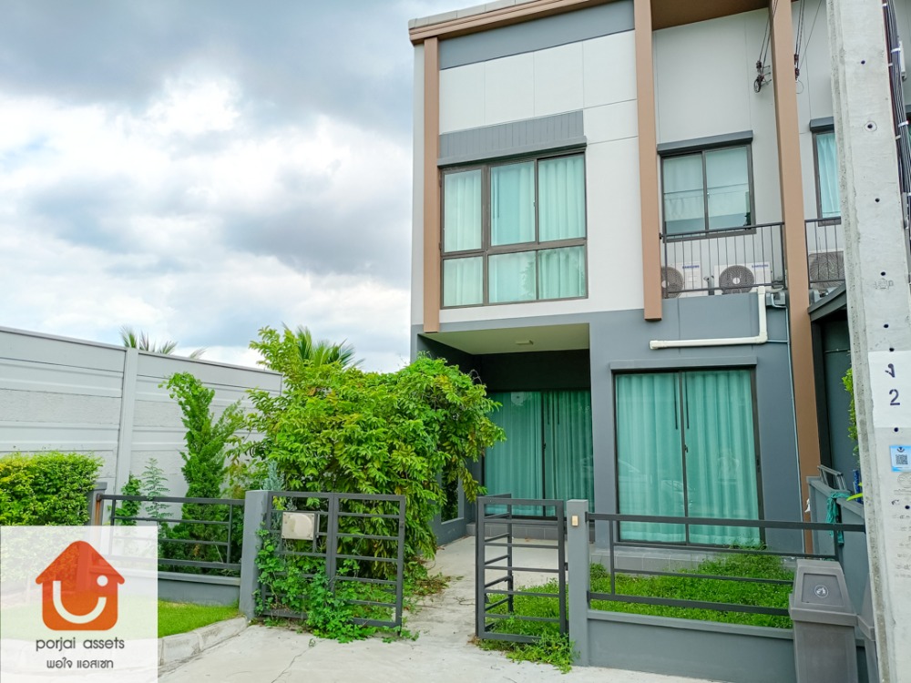 ขายทาวน์โฮมพัฒนาการ ศรีนครินทร์ : ✨ขายทาวน์โฮม 🏡 Pleno พระราม 9 – กรุงเทพกรีฑา2 ทาวน์โฮม 2 ชั้น หลังมุม แบบ 2 ห้องนอน🛏️ ขนาด 29.3 ตร.วา 📍ทำเลถนนเลียบกาญจนาภิเษก