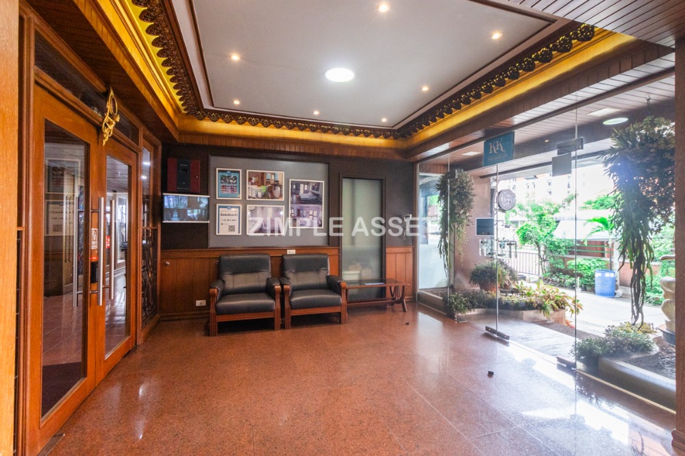 For RentPattanakan, Srinakarin : Line: @zimple_asset Monthly apartment opposite Seacon Square, furnished, with Wi-Fi and parking, near Dusit Thani College and BTS Suan Luang Rama 9 Station.