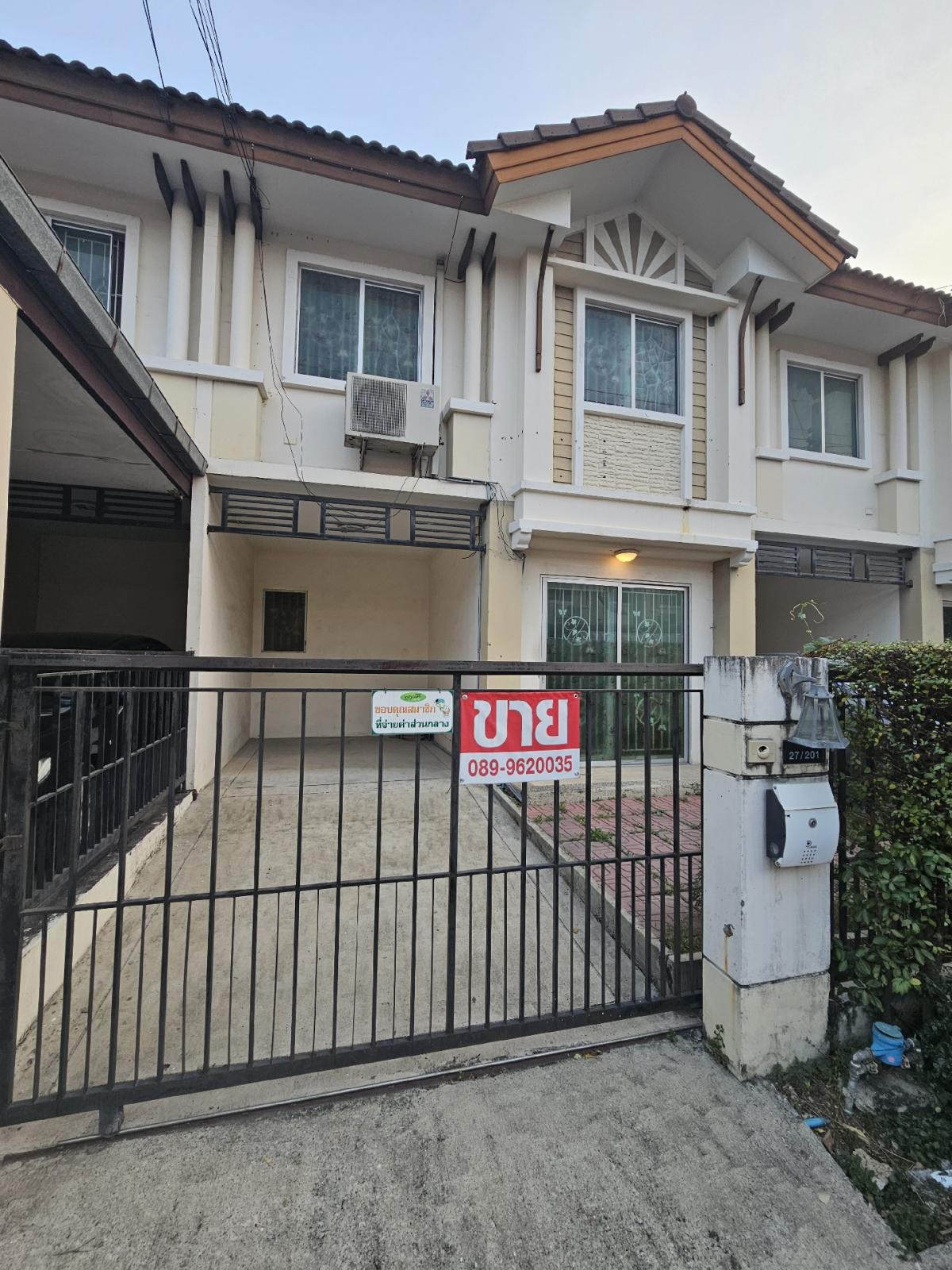 For SaleTownhomeMin Buri, Romklao : Town sells