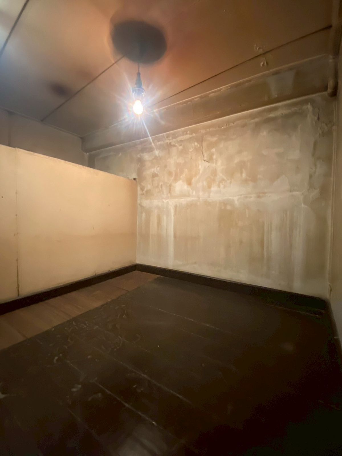 For SaleTownhomeBang kae, Phetkasem : *Urgent sale* Selling for 4 million 💥 Petchkasem Road, Soi 60/3 💥 Selling a townhouse, 100 meters into Petchkasem Road alley!! Near Bang Khae BTS station 💥💥088-398-3835