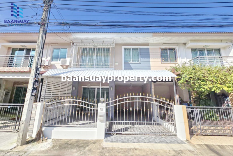 ขายทาวน์โฮมนนทบุรี บางใหญ่ บางบัวทอง : ขาย ทาวน์โฮม 2 ชั้น ปรับปรุงใหม่ ม.เดอะวิลล่า The Villa ซอยท่าอิฐ ใกล้รถไฟฟ้าสายสีม่วง สถานีบางรักน้อย-ท่าอิฐ
