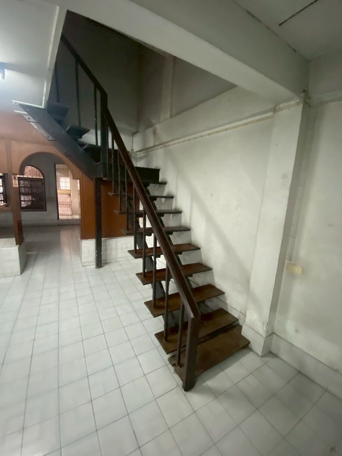 For SaleTownhomeBang kae, Phetkasem : *Urgent sale* Selling for 4 million 💥 Petchkasem Road, Soi 60/3 💥 Selling a townhouse, 100 meters into Petchkasem Road alley!! Near Bang Khae BTS station 💥💥088-398-3835