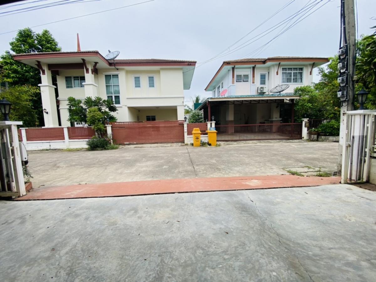 For SaleHouseLadkrabang, Suwannaphum Airport : For Sale 4.29 M Selling a 2-storey detached house, Soi King Kaew 19, price 4.29 million baht, usable area 150 sq m., ready to move in house, Bangna-Trad parallel road, King Kaew Road, Sirinda Pranali Village (SIRINDA PRANALI) ⭐️ Land area 53 sq m., usable