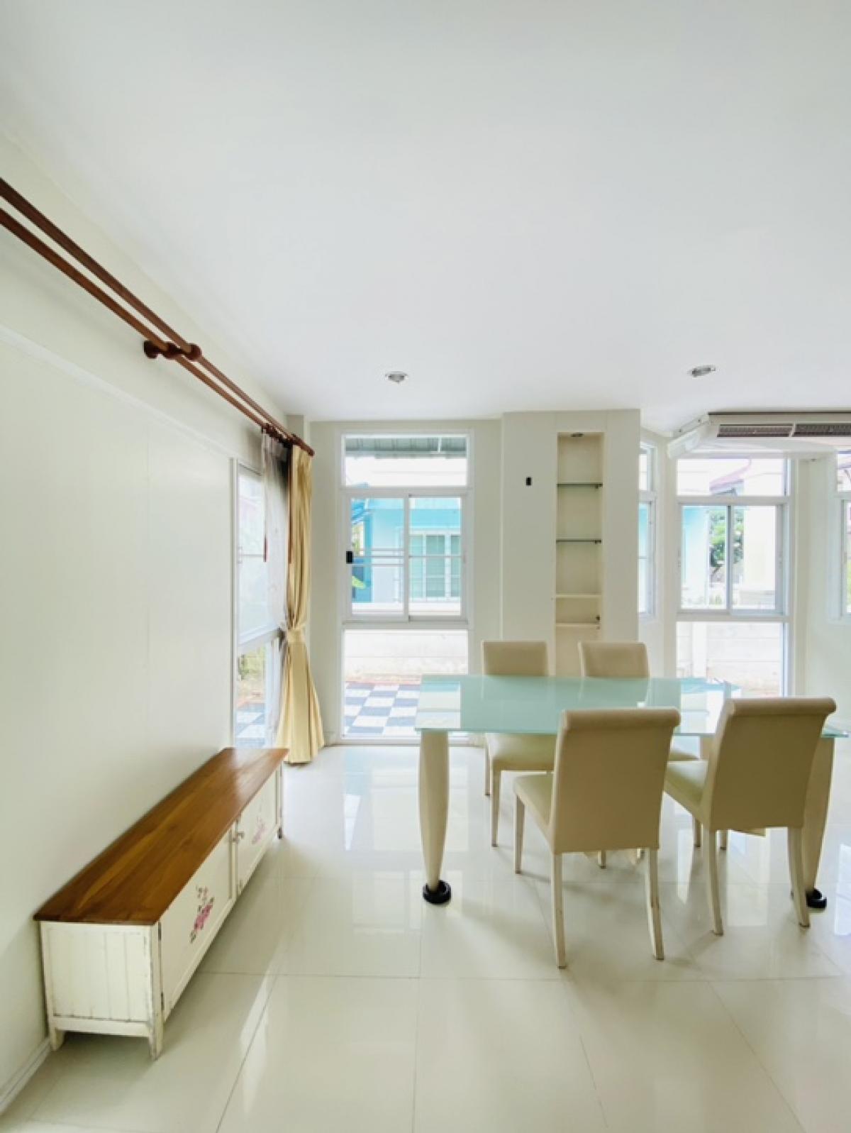 For SaleHouseLadkrabang, Suwannaphum Airport : For Sale 4.29 M Selling a 2-storey detached house, Soi King Kaew 19, price 4.29 million baht, usable area 150 sq m., ready to move in house, Bangna-Trad parallel road, King Kaew Road, Sirinda Pranali Village (SIRINDA PRANALI) ⭐️ Land area 53 sq m., usable