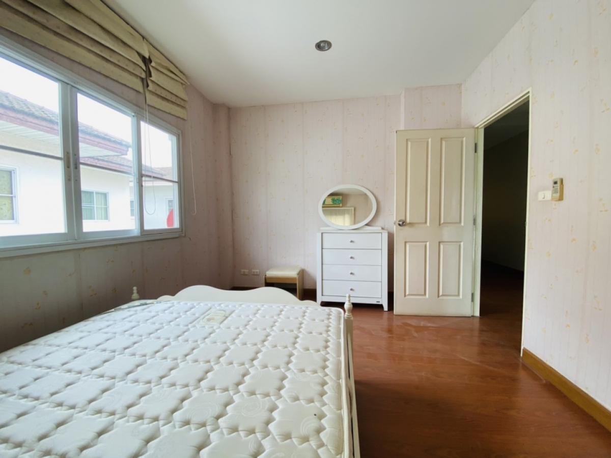 For SaleHouseLadkrabang, Suwannaphum Airport : For Sale 4.29 M Selling a 2-storey detached house, Soi King Kaew 19, price 4.29 million baht, usable area 150 sq m., ready to move in house, Bangna-Trad parallel road, King Kaew Road, Sirinda Pranali Village (SIRINDA PRANALI) ⭐️ Land area 53 sq m., usable