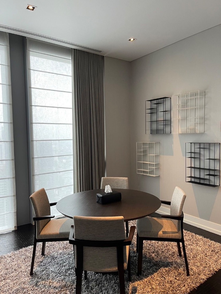 ให้เช่าคอนโดสาทร นราธิวาส : The Ritz-Carlton Residences Bangkok – ห้องชุดวิวพระอาทิตย์ตก ทิศตะวันตกเฉียงใต้ ชั้น 46