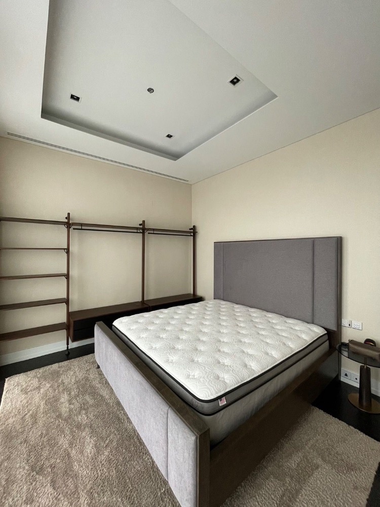 ให้เช่าคอนโดสาทร นราธิวาส : The Ritz-Carlton Residences Bangkok – ห้องชุดวิวพระอาทิตย์ตก ทิศตะวันตกเฉียงใต้ ชั้น 46