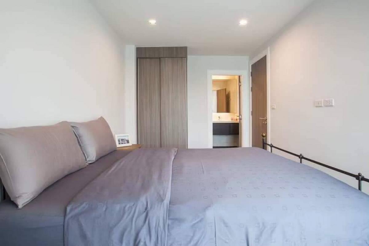 ขายคอนโดพัทยา บางแสน ชลบุรี สัตหีบ : (H6048)ขายคอนโด De Amber Condo ทำเลดี อยู่ชั้นบนสุดติดกับสระว่ายน้ำและฟิตเนส